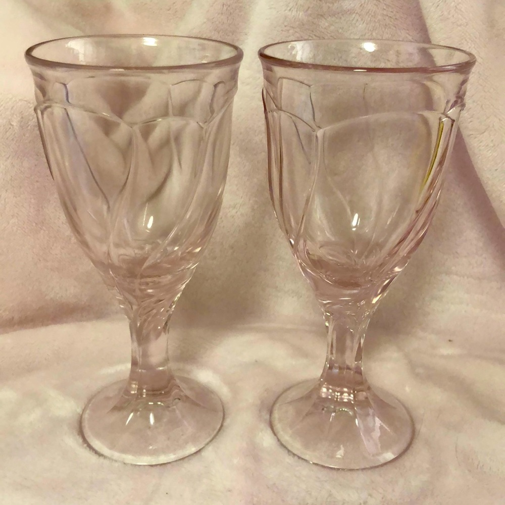 Pair of pink Mikasa fountain glasses